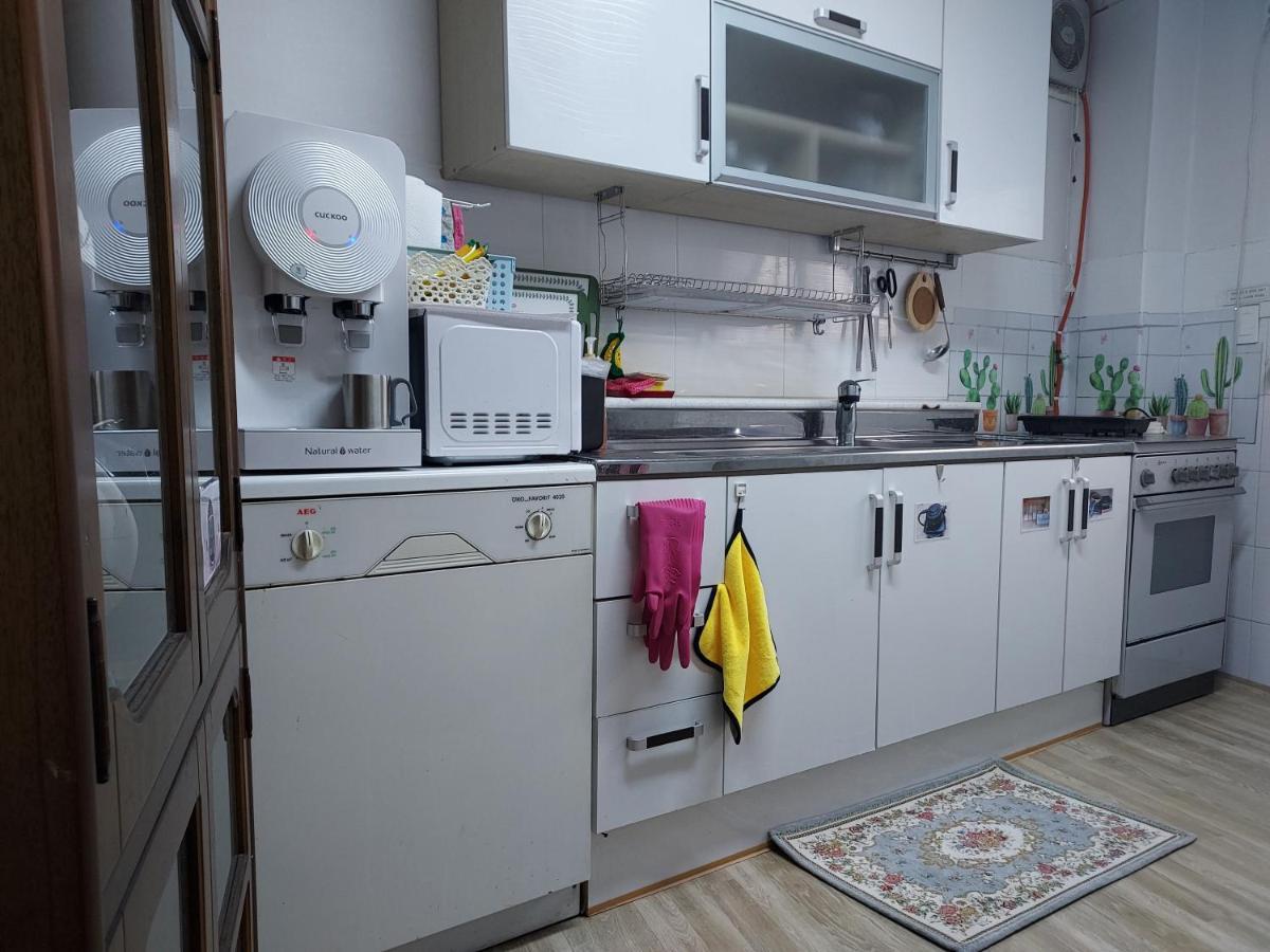 J&J Guesthouse Jeonju Exterior photo